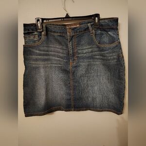 Bit & Bridle Women's Size 14 Blue Denim Skirt